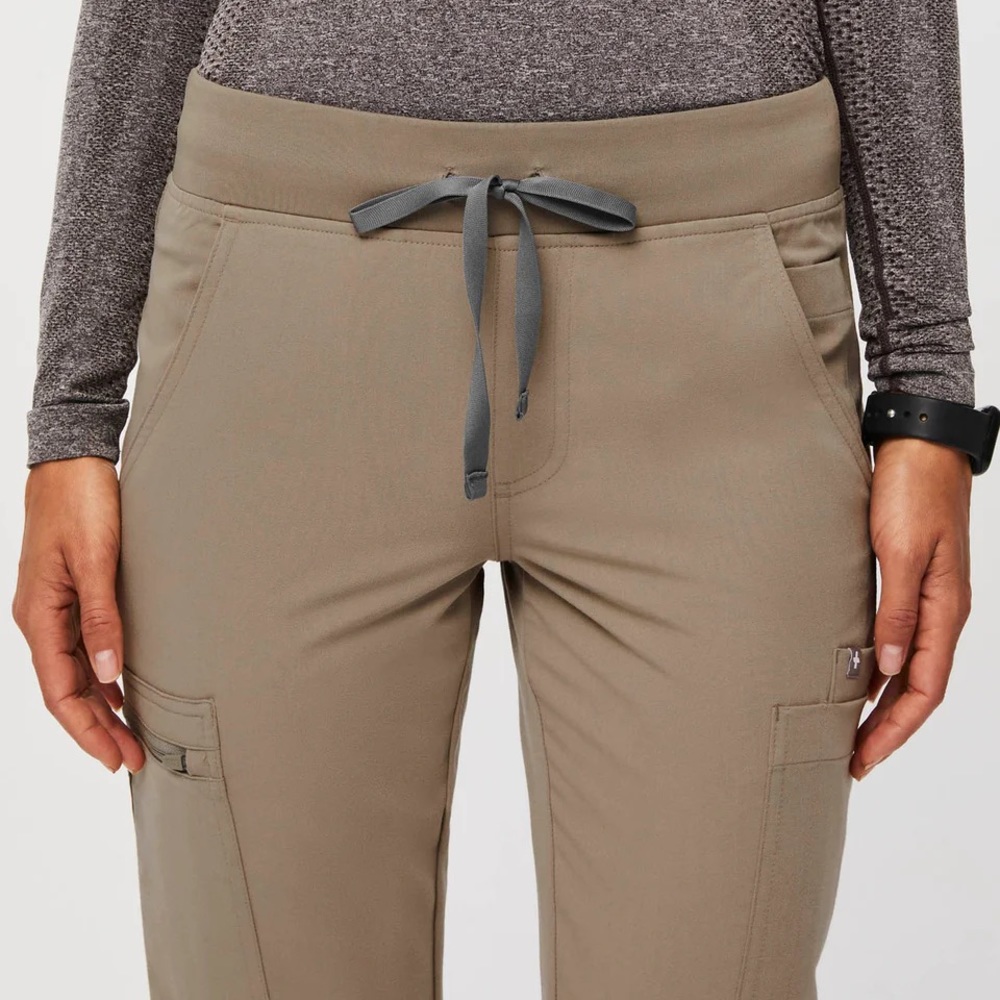FIGS Scrubs Set in Latte. Pants: Yola Skinny Top: Rafaela - Picture 2 of 4